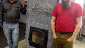 Установили теплоёмкую печь из талькохлорита "ЛАХТА " в выставочном зале " ДОМОТЕХНИКА" в Санкт-Петербурге.
